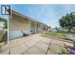 916 Thackeray Street, Warfield, BC V1R2C2 Photo 30