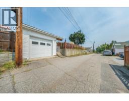 916 Thackeray Street, Warfield, BC V1R2C2 Photo 34