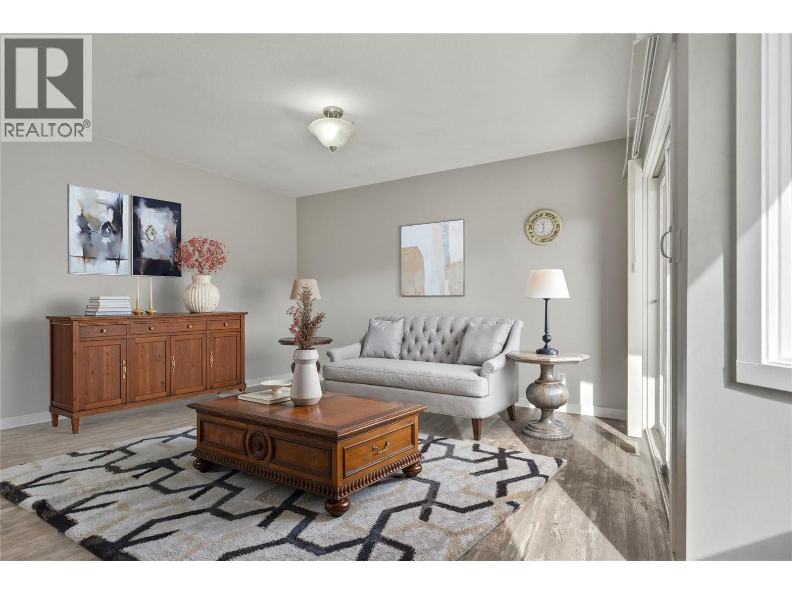 317 3rd Street, Vernon