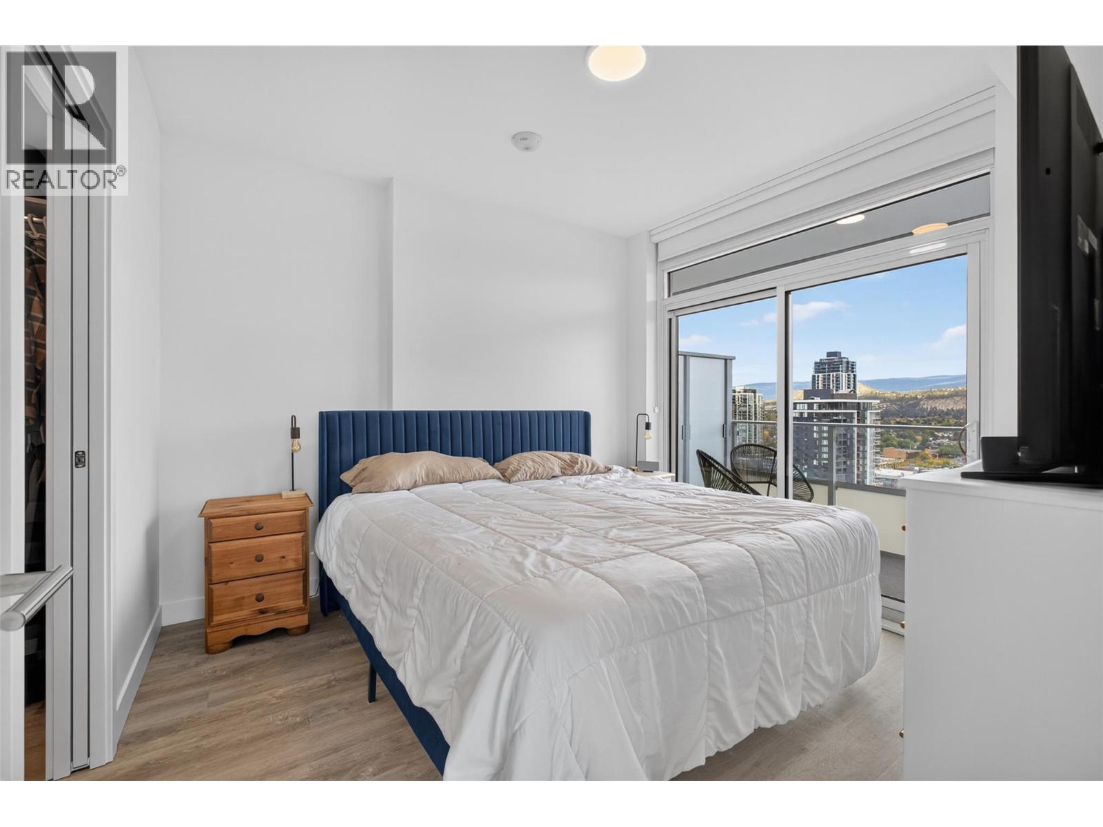 #1804 1626 Water Street - 12