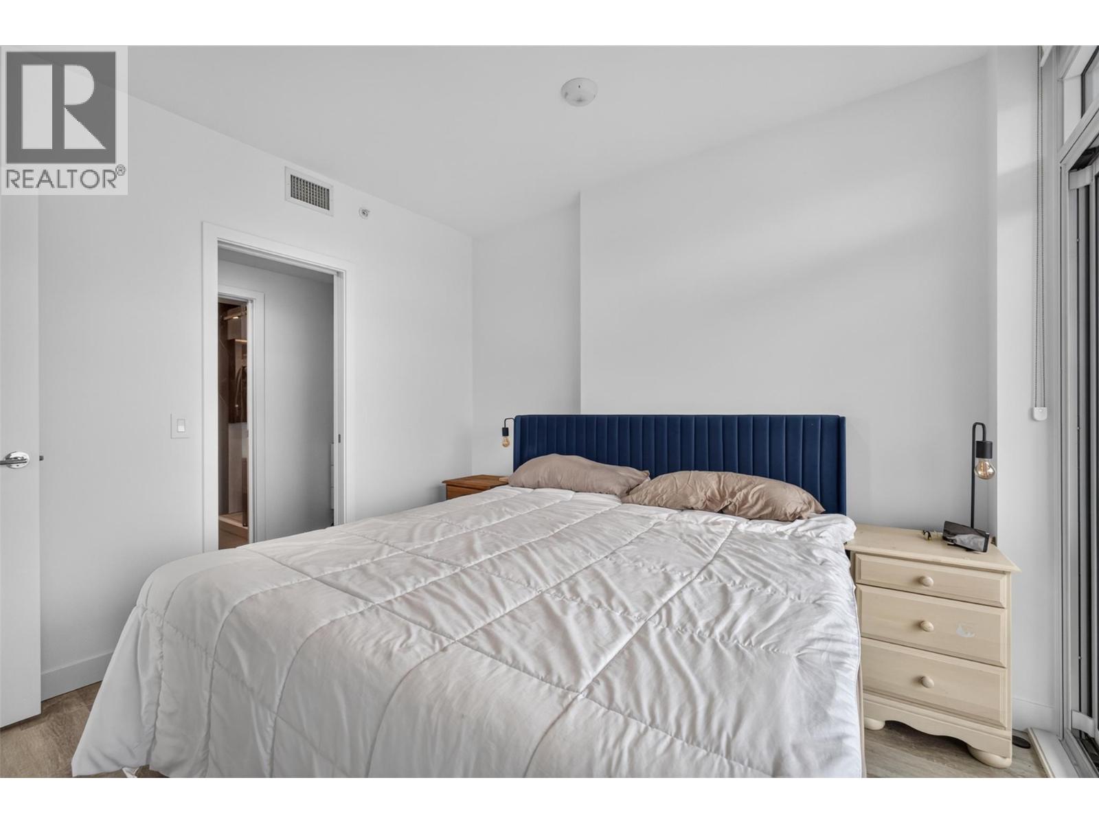 #1804 1626 Water Street - 13