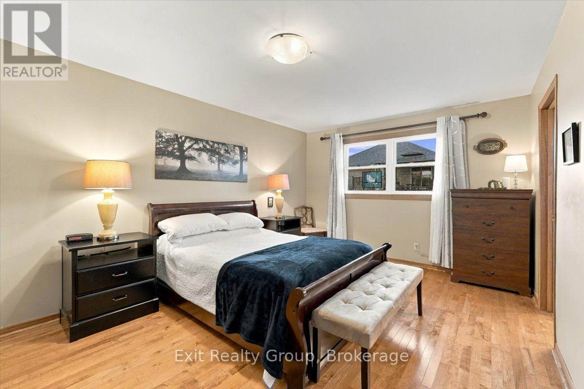 27 Dungannon Drive, Belleville, ON photo 18