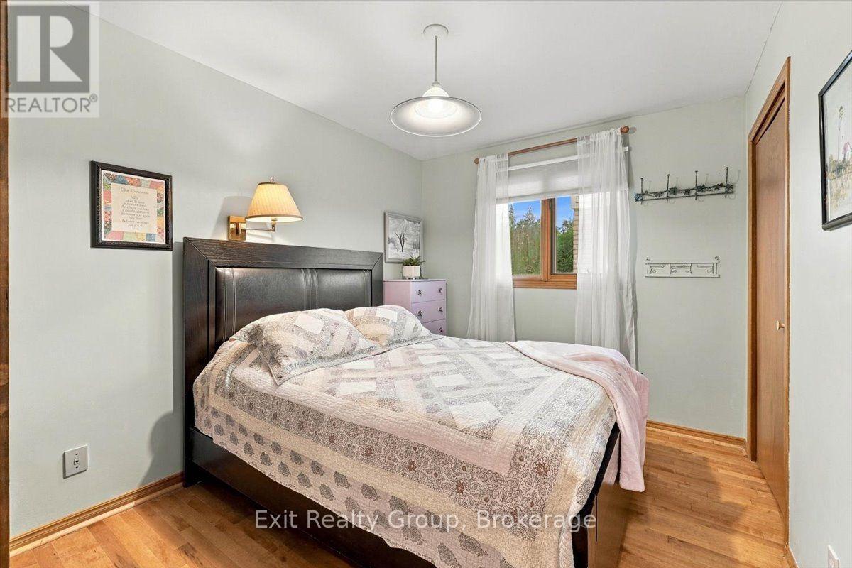 27 Dungannon Drive, Belleville, ON photo 20