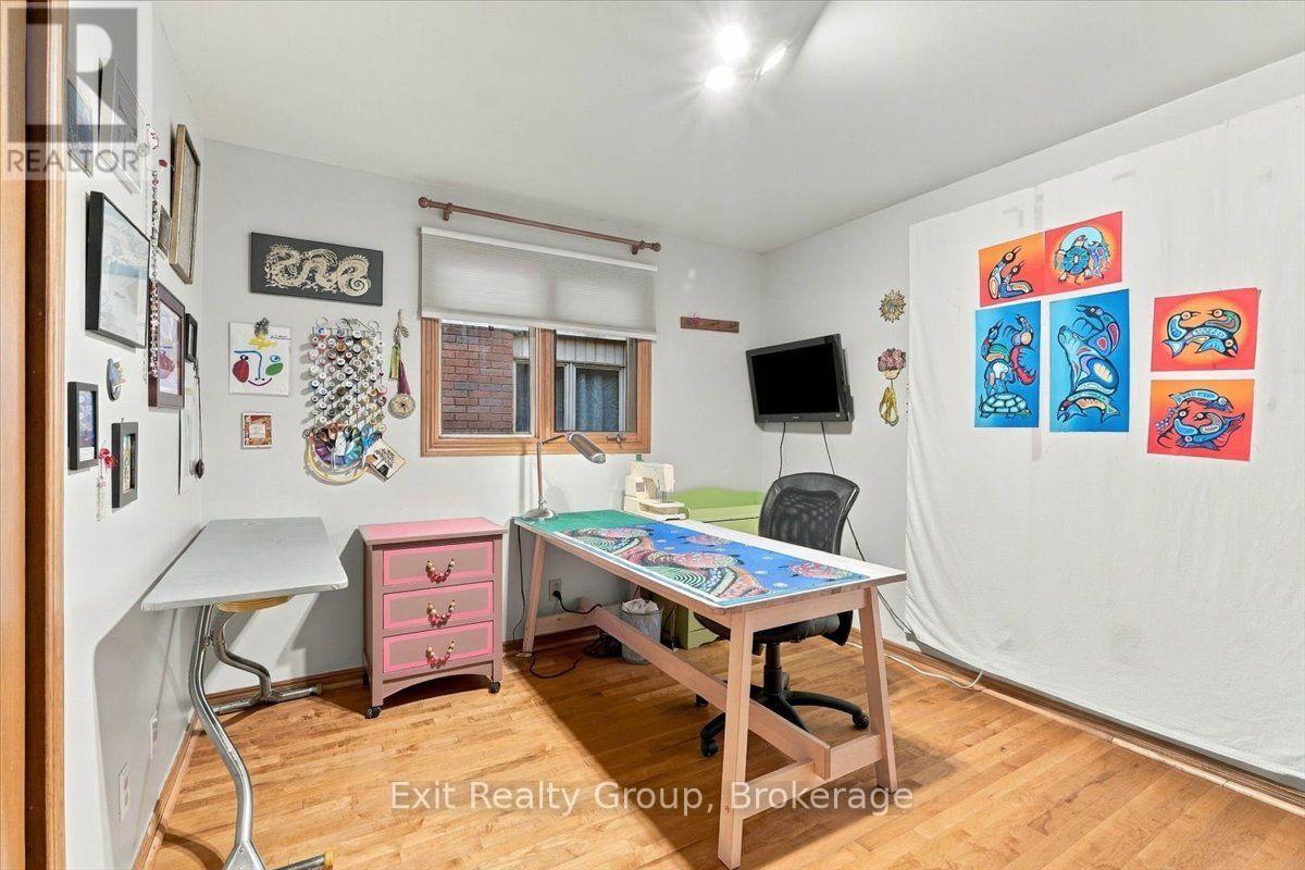 27 Dungannon Drive, Belleville, ON photo 21