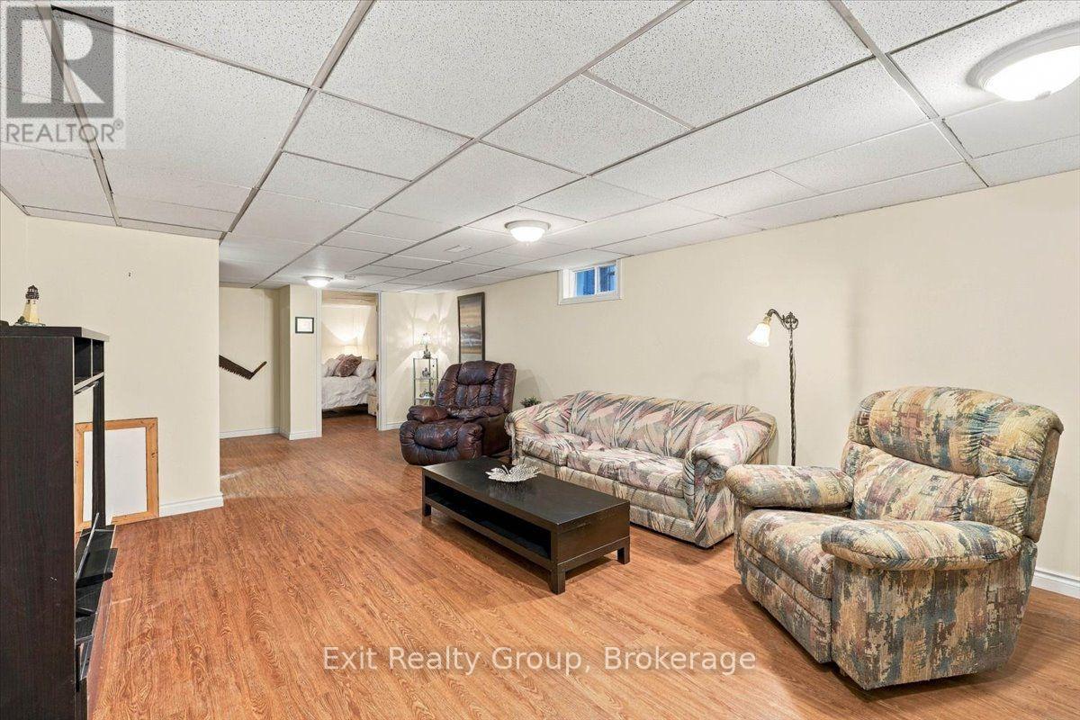 27 Dungannon Drive, Belleville, ON photo 26