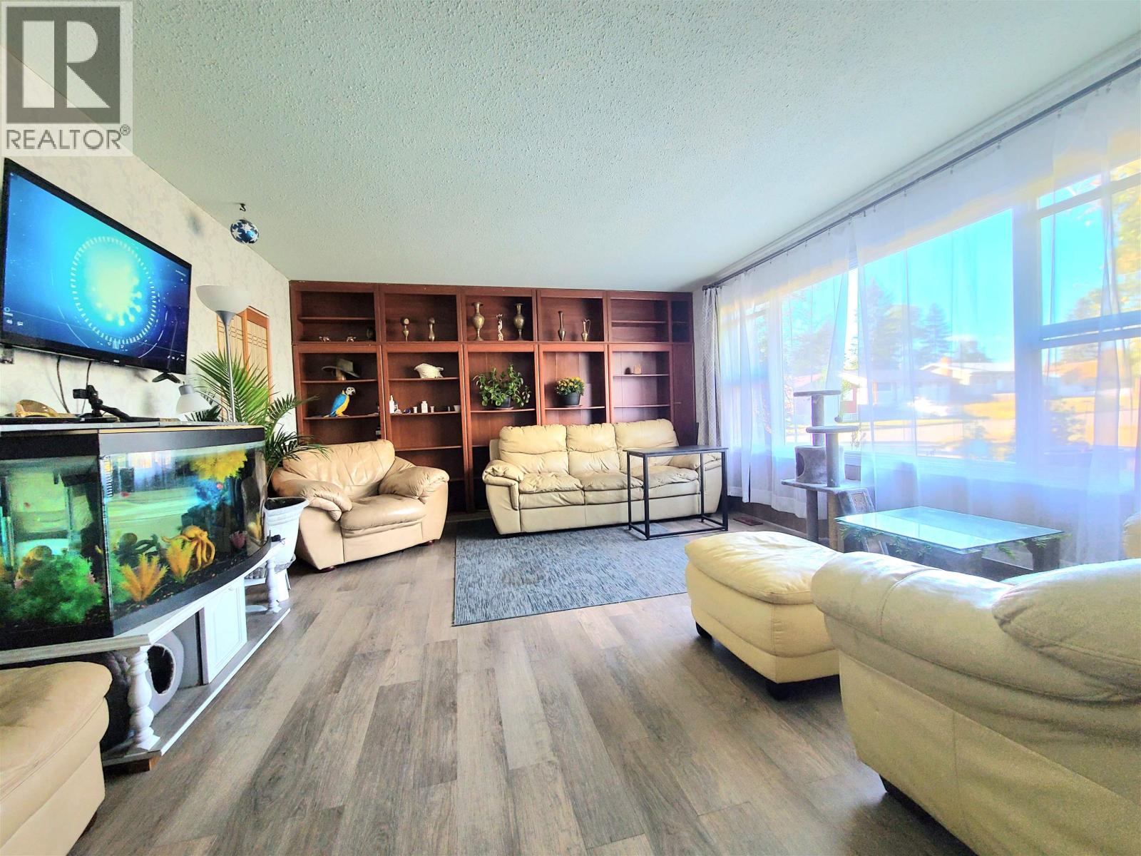 Living room of 1385 MILBURN AVENUE · Prince George, BC
