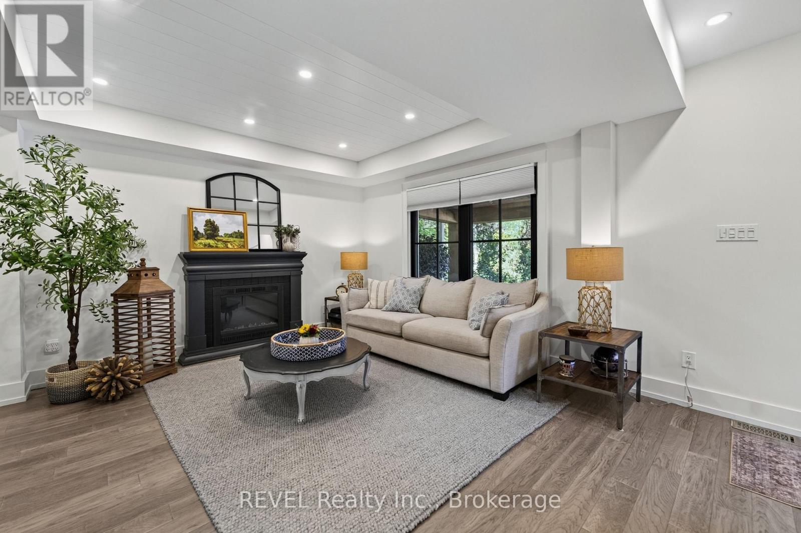 6 ELM AVENUE - Image 13