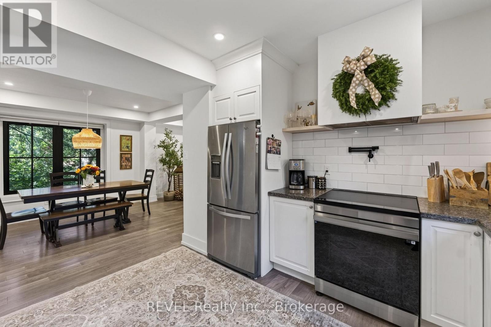 6 ELM AVENUE - Image 20