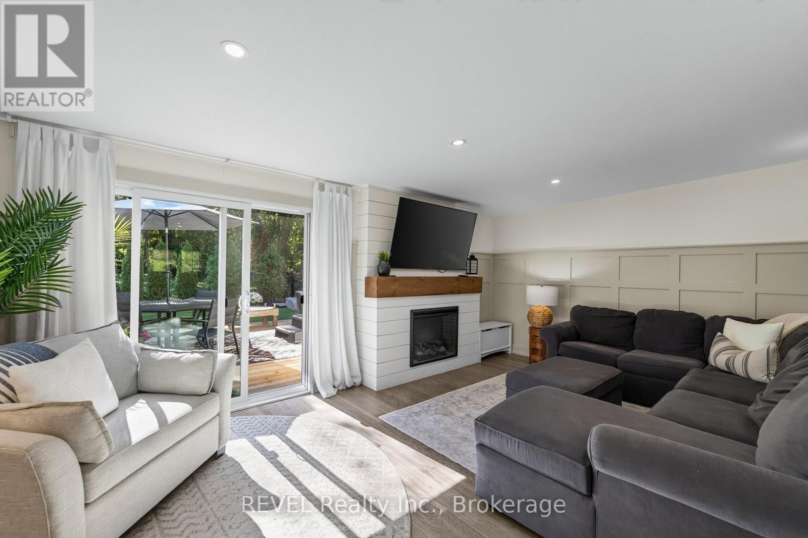 6 ELM AVENUE - Image 22