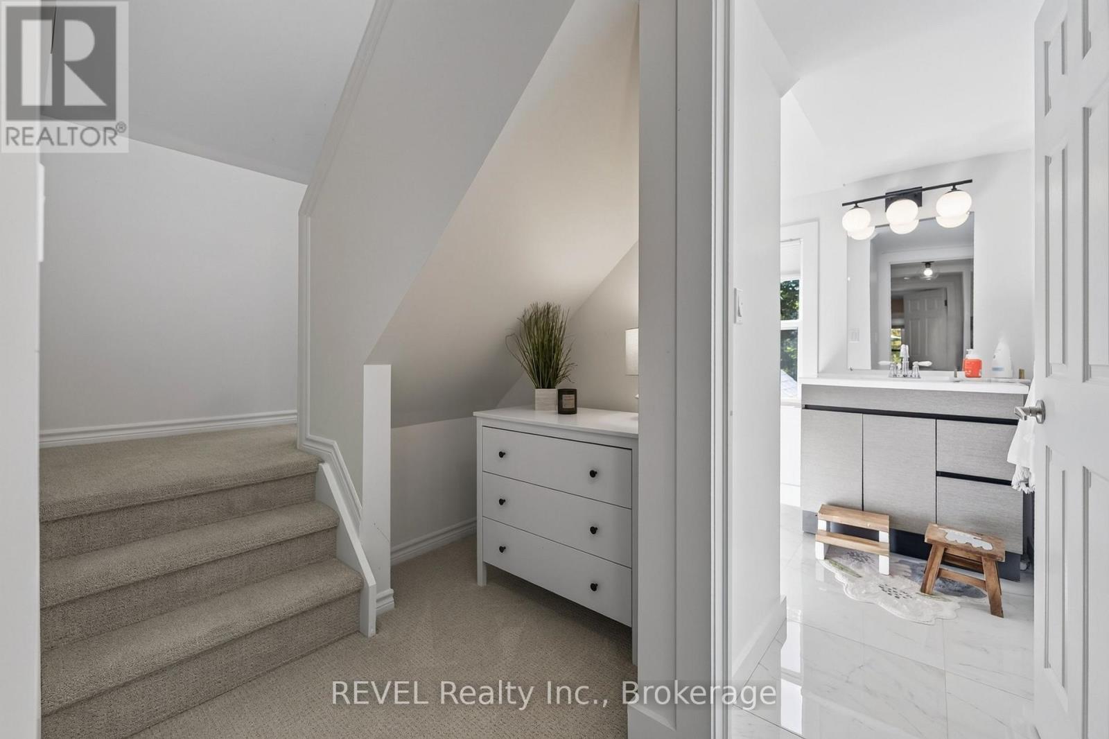 6 ELM AVENUE - 33