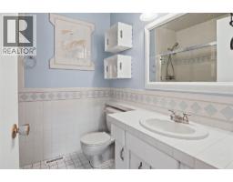815 Kambia Crescent, Kamloops, BC V2B7M8 Photo 14