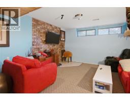 815 Kambia Crescent, Kamloops, BC V2B7M8 Photo 17