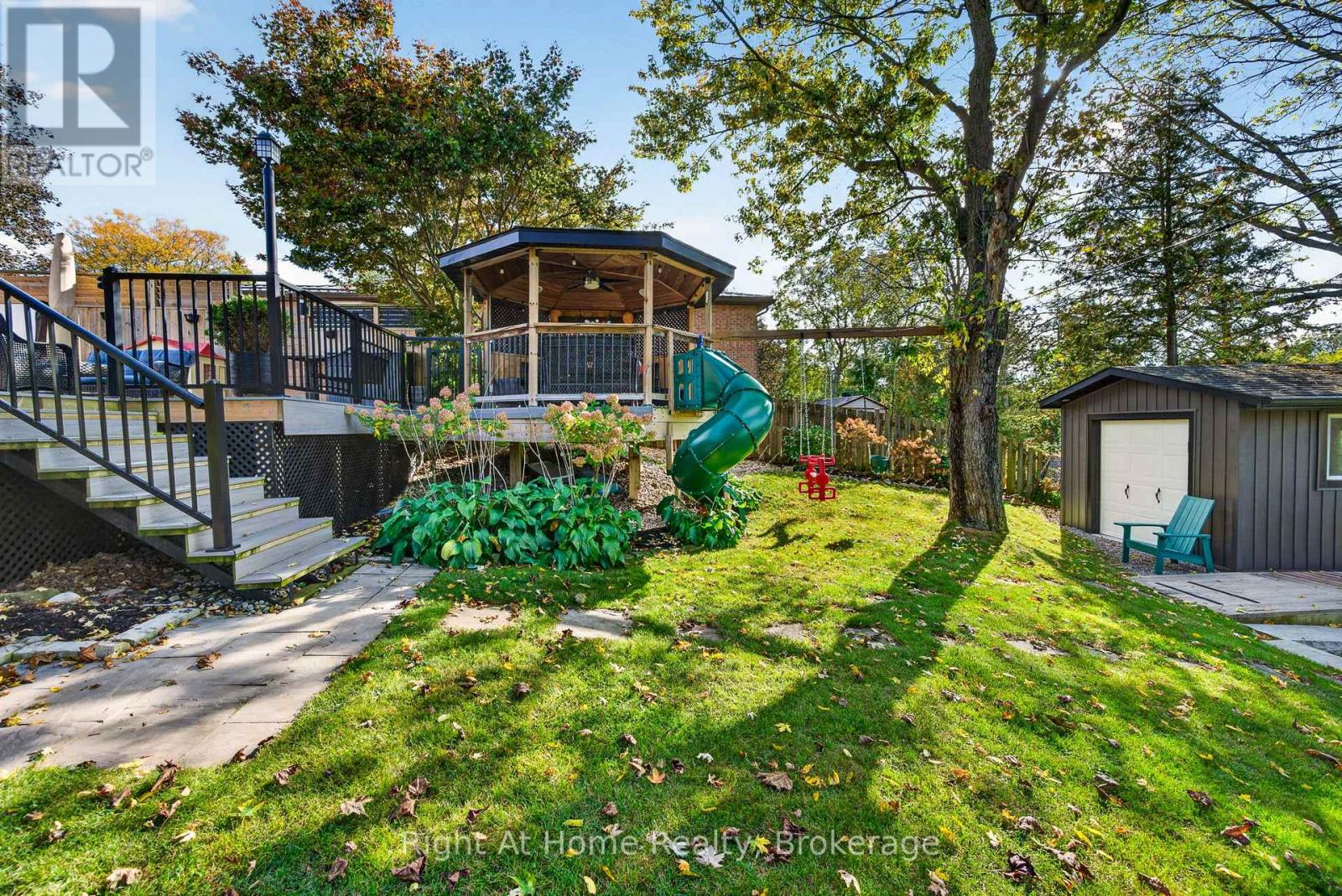 23 LAURENDALE AVENUE - Image 35