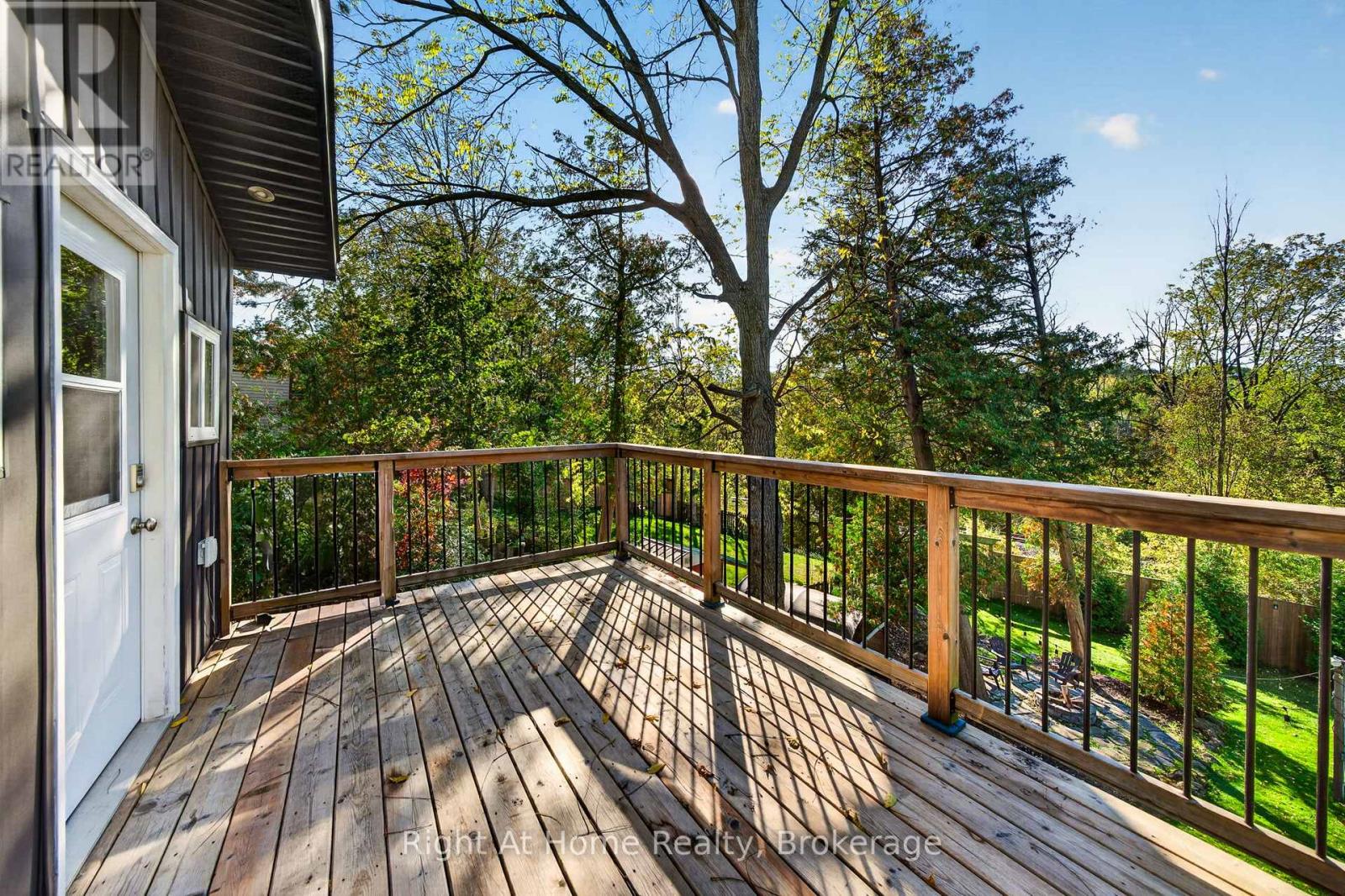 23 LAURENDALE AVENUE - Image 43