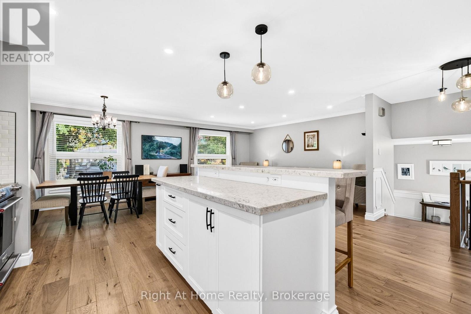 23 LAURENDALE AVENUE, Hamilton (Waterdown) — photo 9