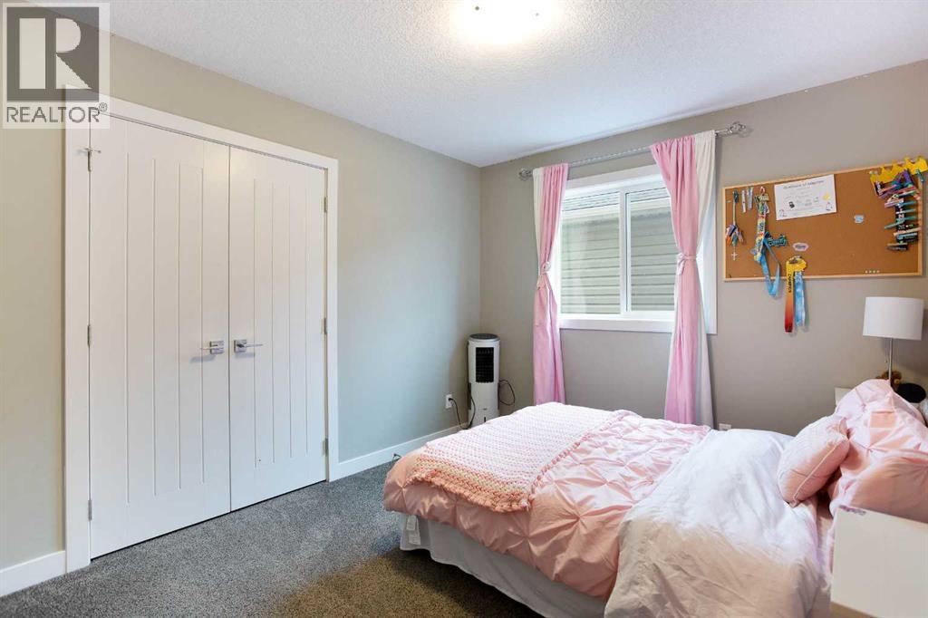 244 Nolanhurst Crescent NW - 26