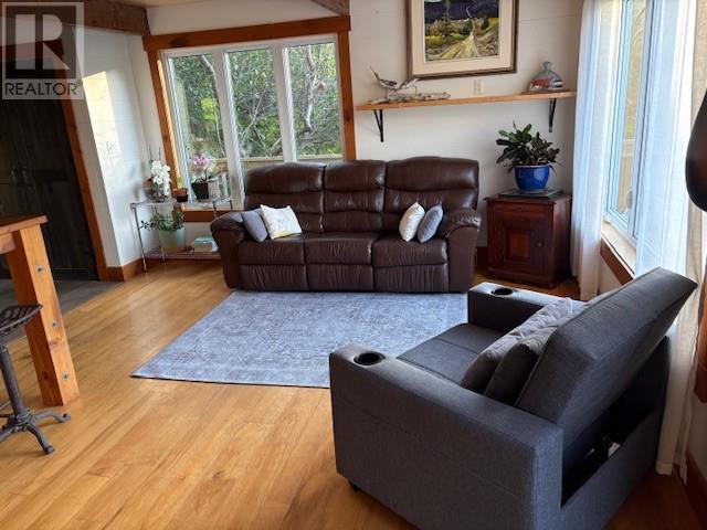 11 Brookside Avenue - 17