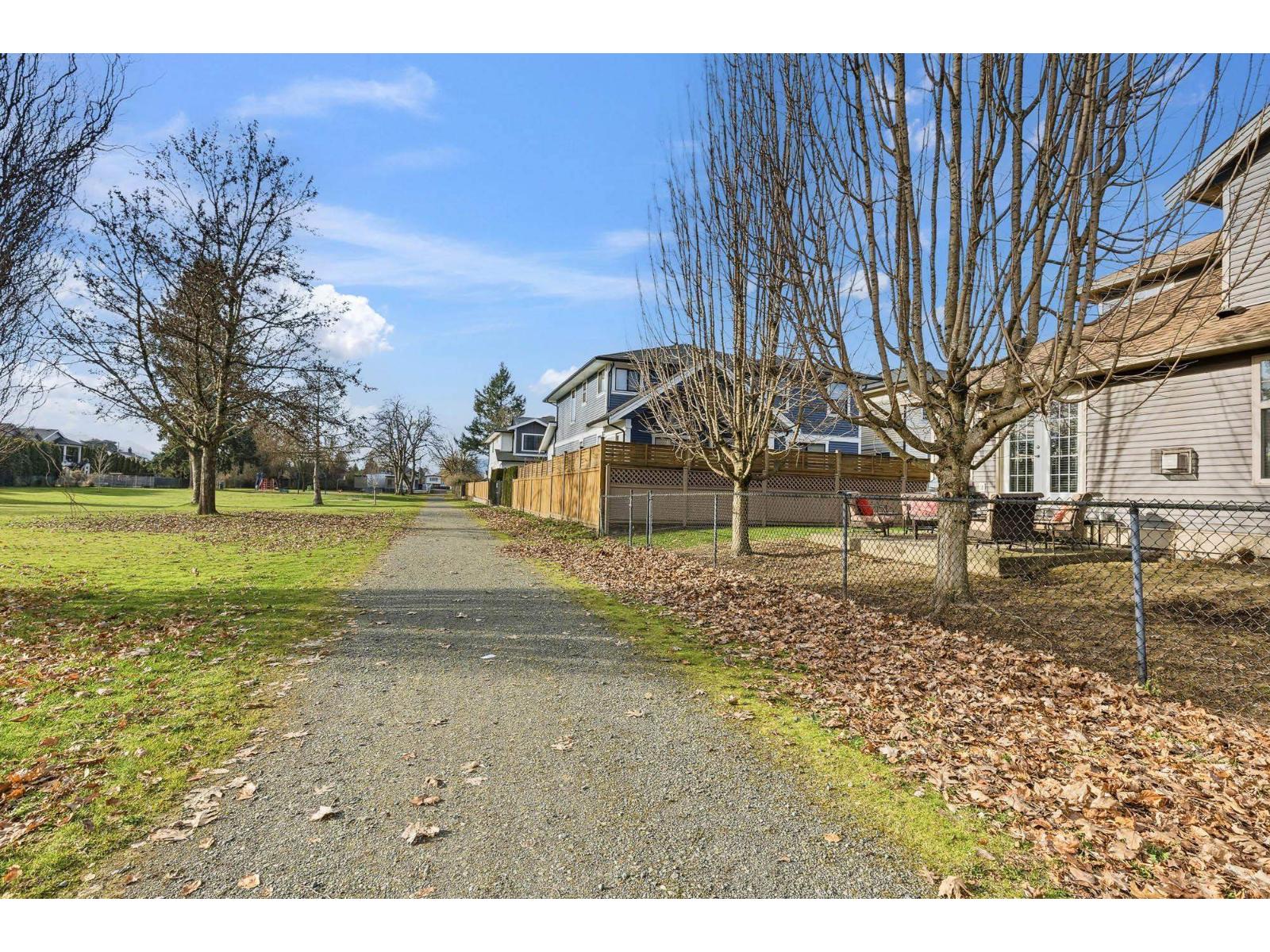 Photo of 4 46150 RIVERSIDE DRIVE, Chilliwack Proper East 40