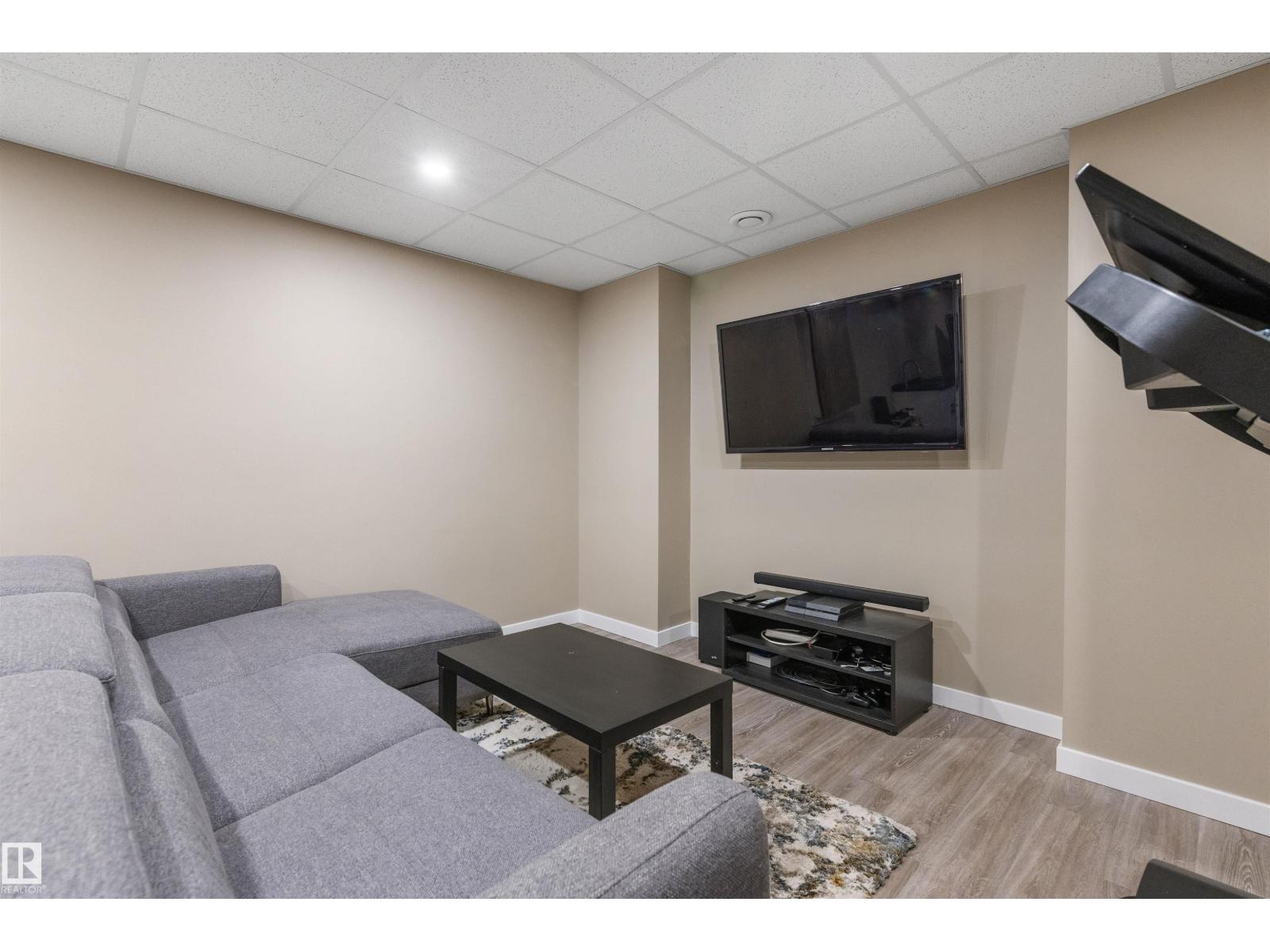 6090 ROSENTHAL WY NW - 29