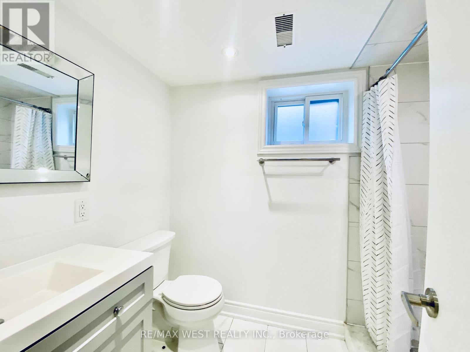 BSMT - 30 FLAMBOROUGH DRIVE, Toronto (Brookhaven-Amesbury) — photo 4