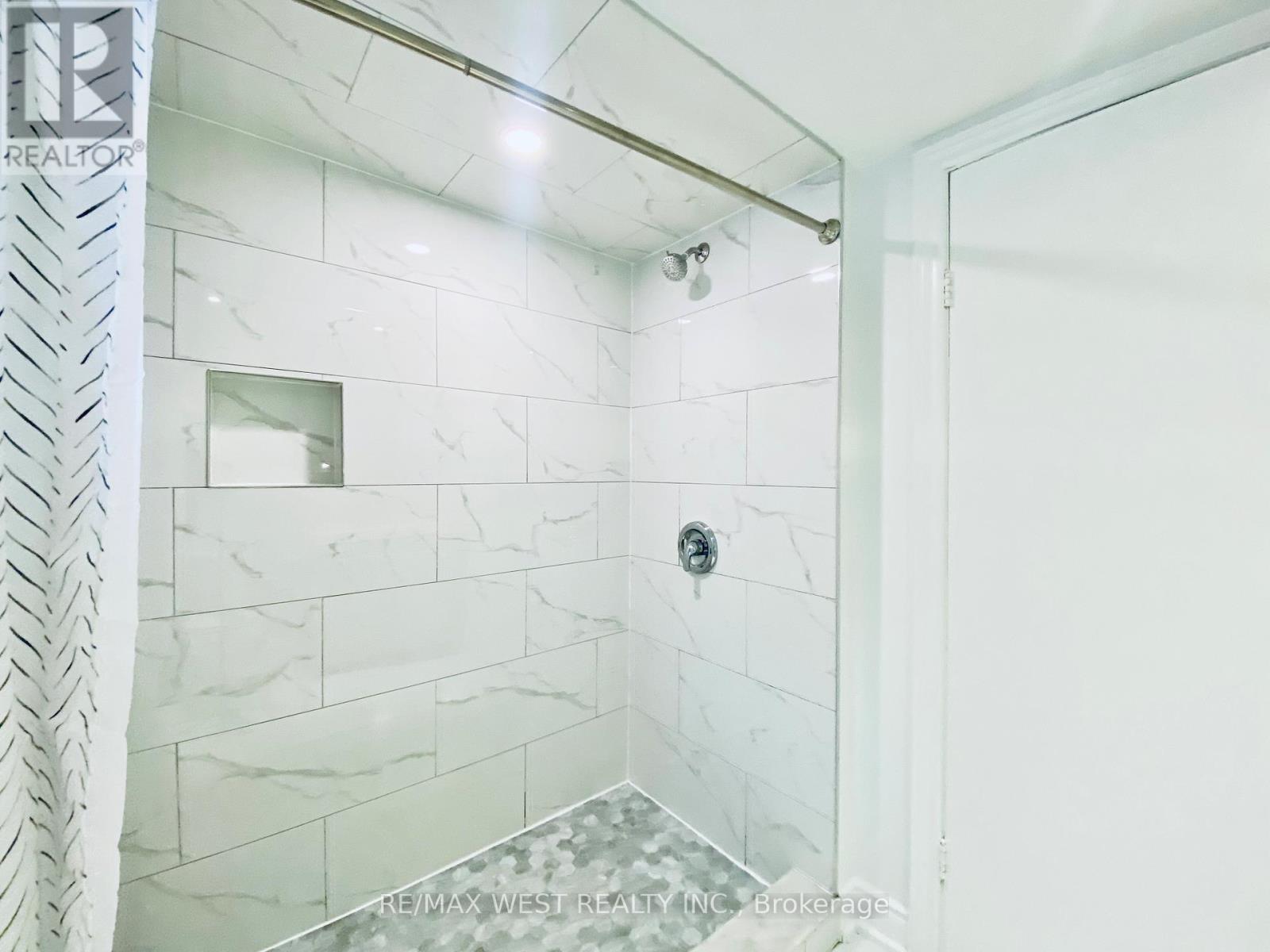 BSMT - 30 FLAMBOROUGH DRIVE, Toronto (Brookhaven-Amesbury) — photo 5