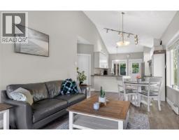 Kitchen - 413 930 Braidwood Rd, Courtenay, BC V9N3R9 Photo 7
