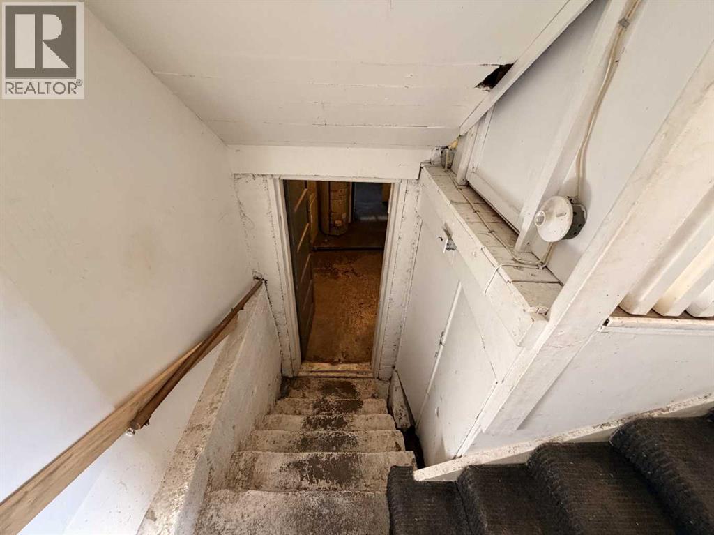 802 6 Avenue - Image 10