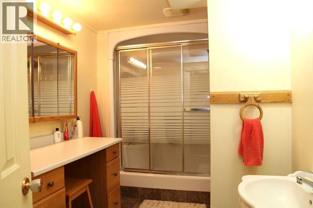 320538 TWP RD 464 Township - 20