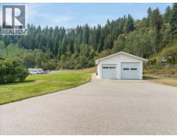 900 China Creek Road, Genelle, BC V0G1G0 Photo 33
