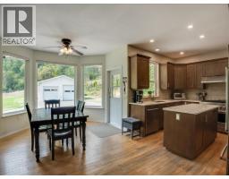 Dining room - 900 China Creek Road, Genelle, BC V0G1G0 Photo 10