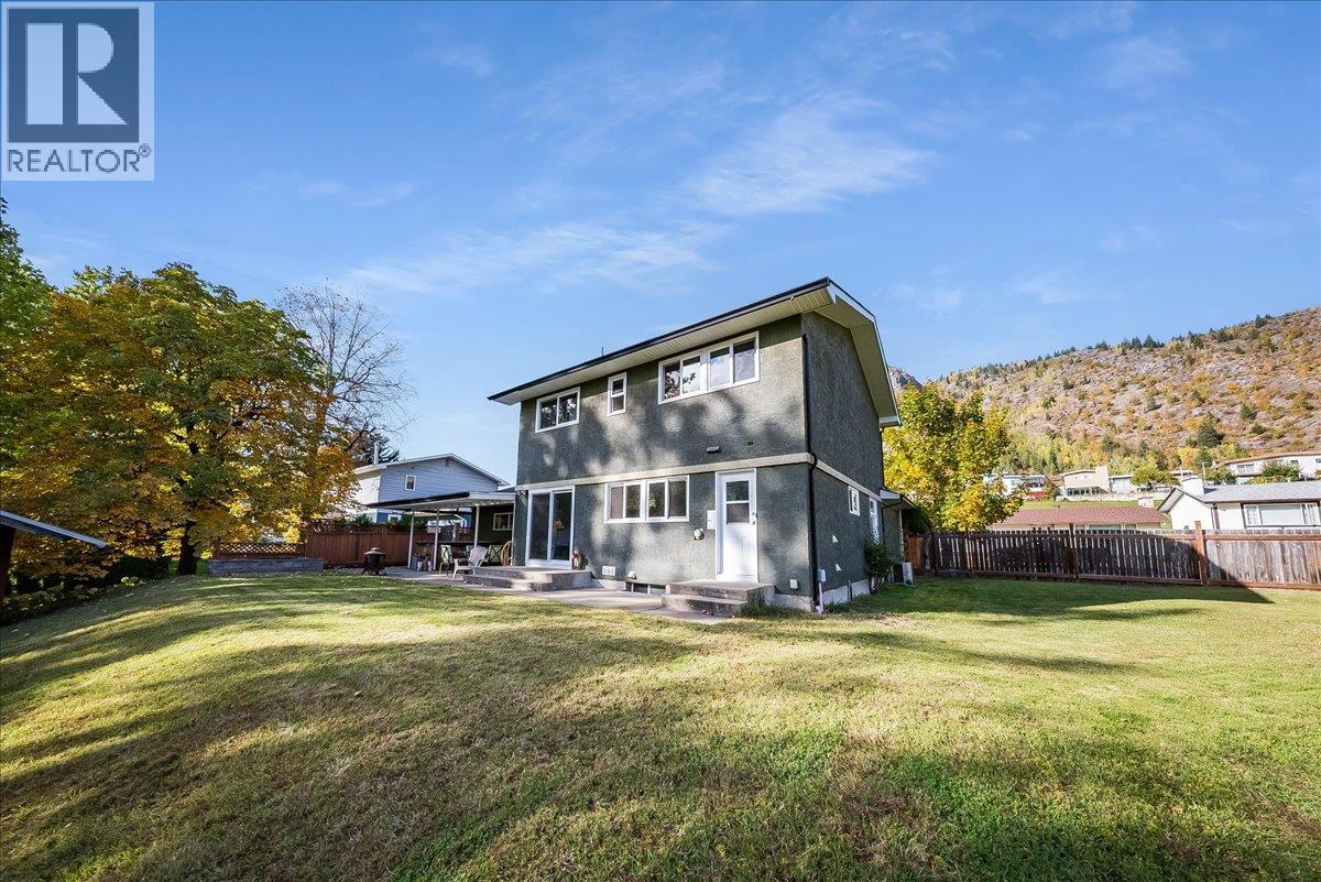 3866 CARNATION Drive - Image 3
