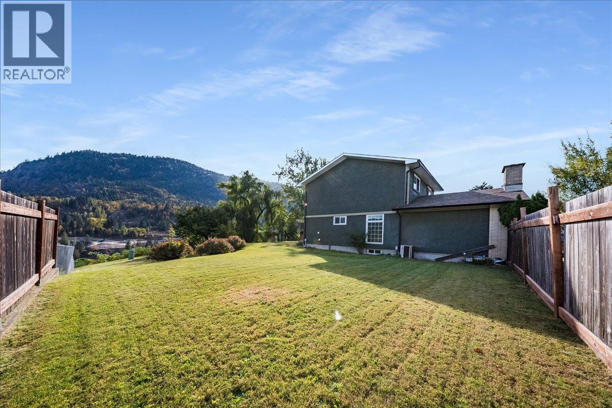 3866 CARNATION Drive - 44