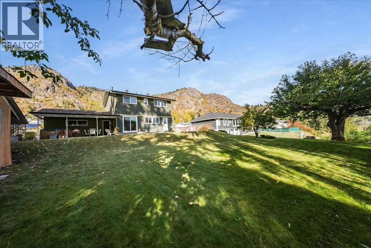 3866 CARNATION Drive - Image 40