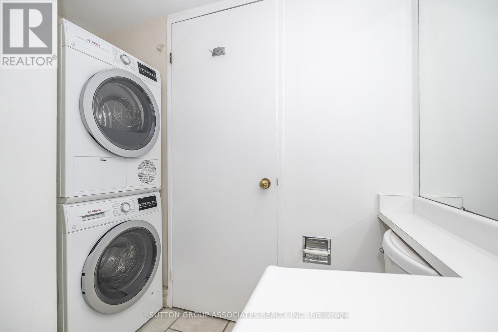 #501 65 SCADDING AVENUE - Image 24