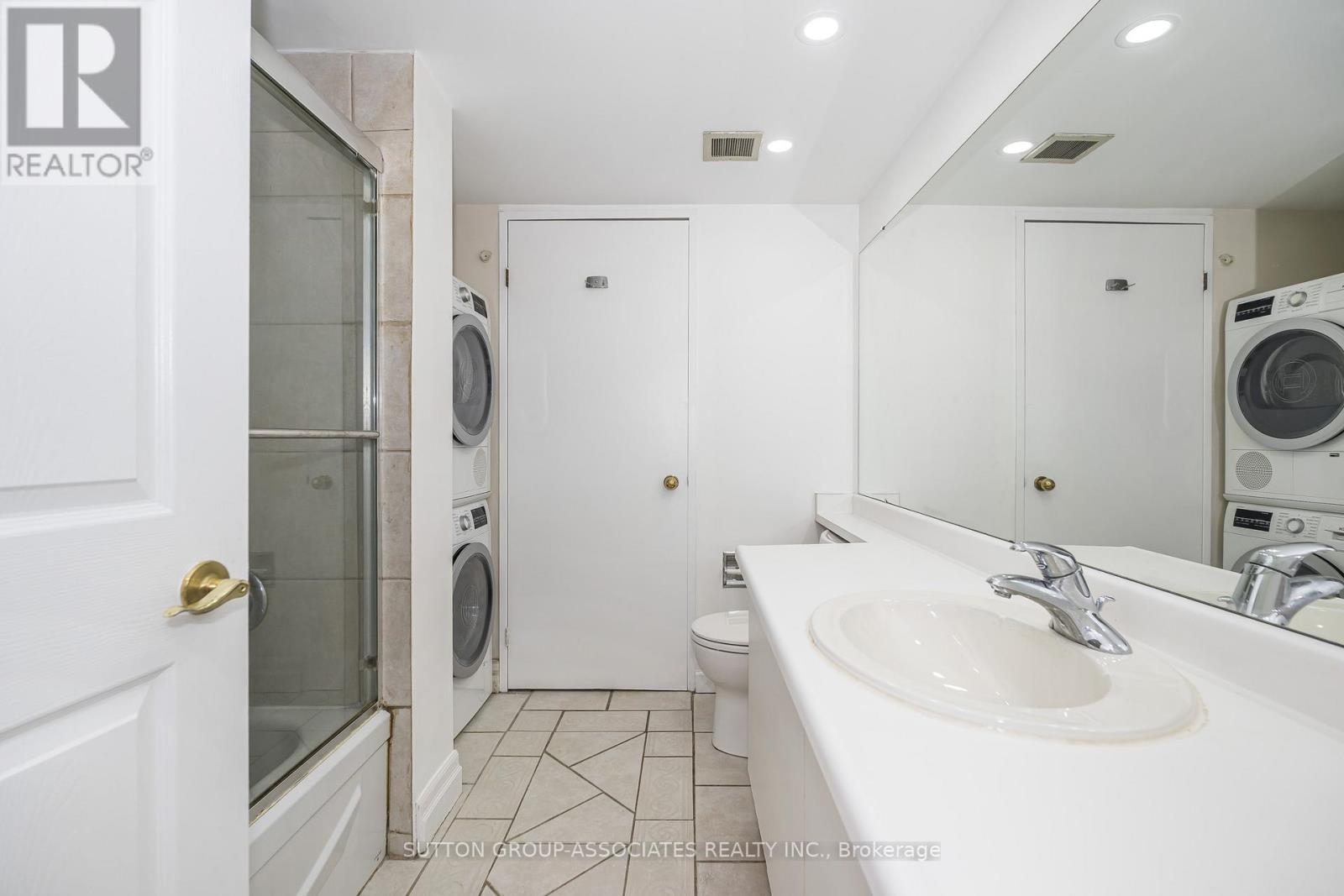 #501 65 SCADDING AVENUE - Image 23