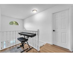 9457 215a Street, Langley, BC V1M2A5 Photo 15