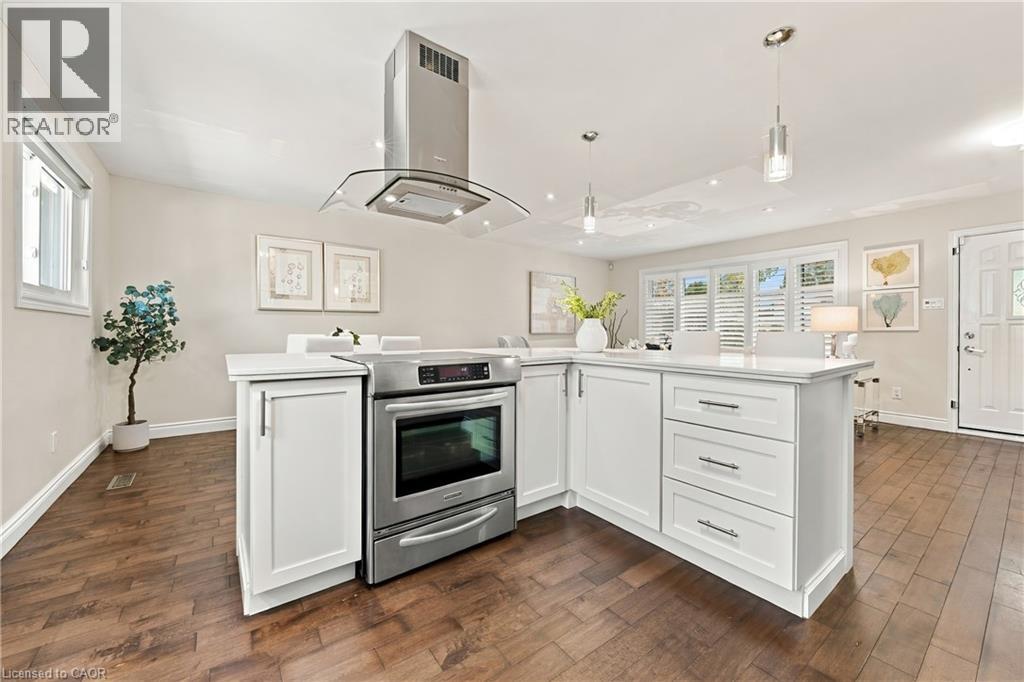 2231 URWIN Crescent - 8