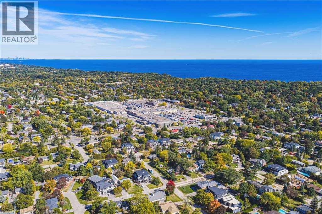 2231 URWIN Crescent - 45
