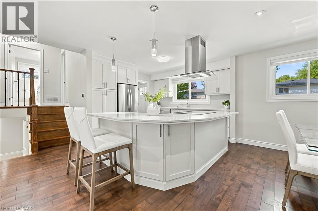 2231 URWIN Crescent - 7