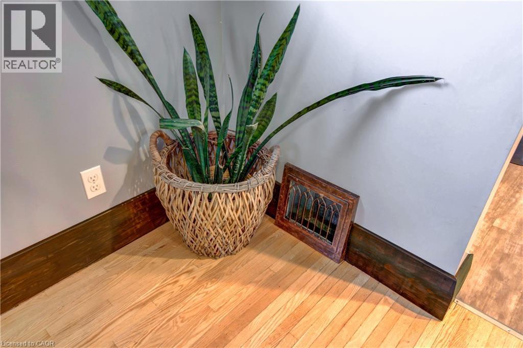119 BOND Street - Image 19