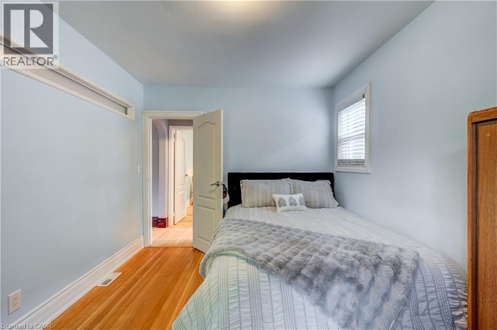 119 BOND Street - Image 30