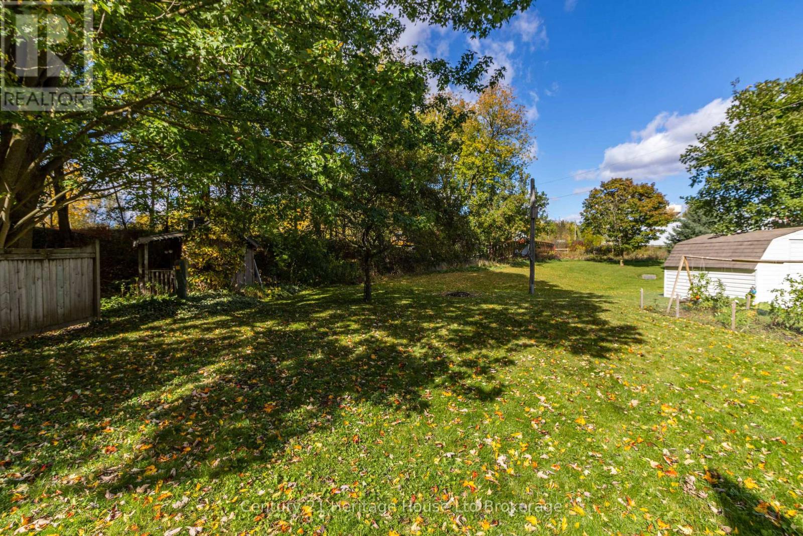 535 RICHILEAU AVENUE S - 31