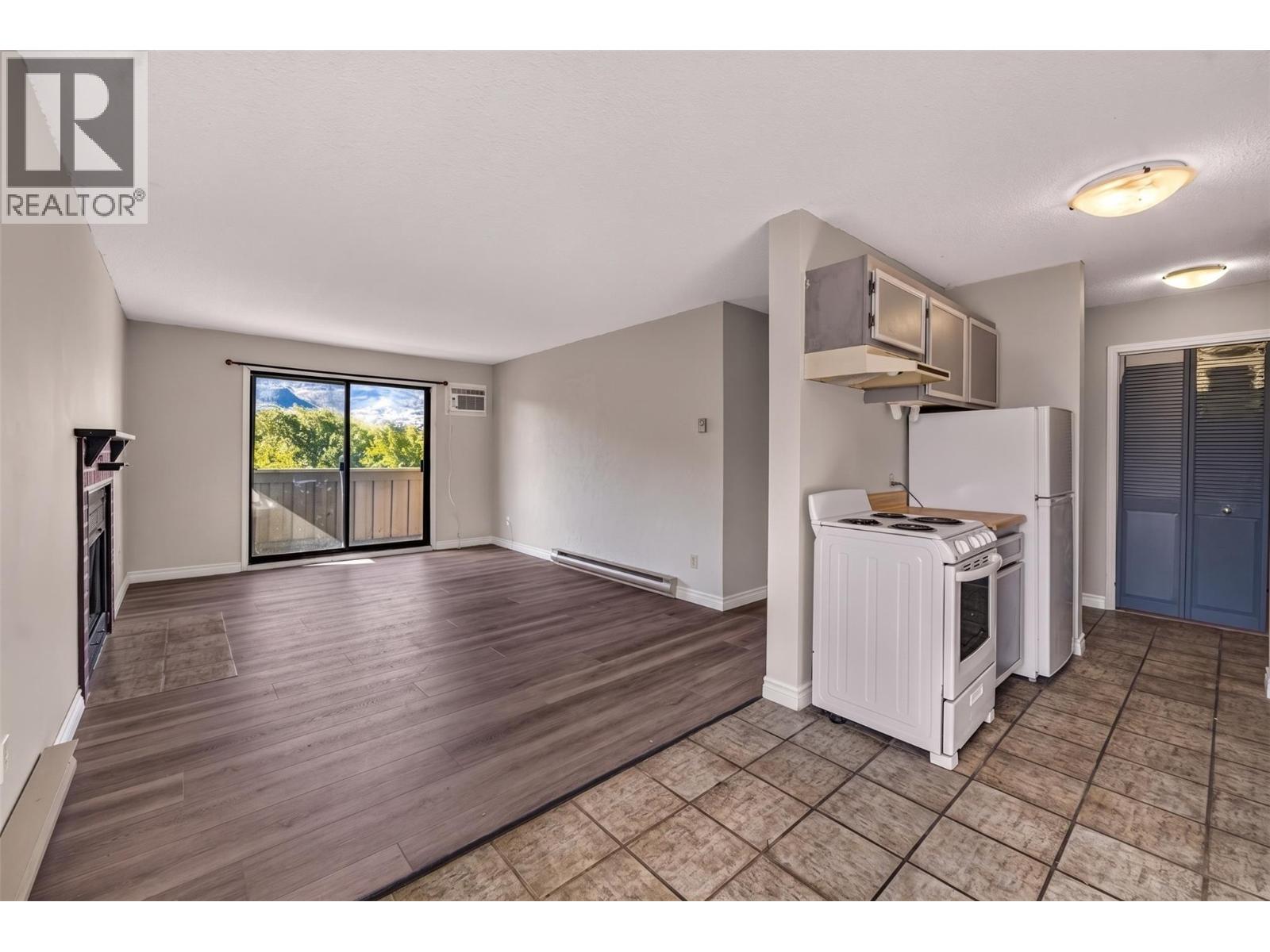 #413 150 Skaha Place - 5