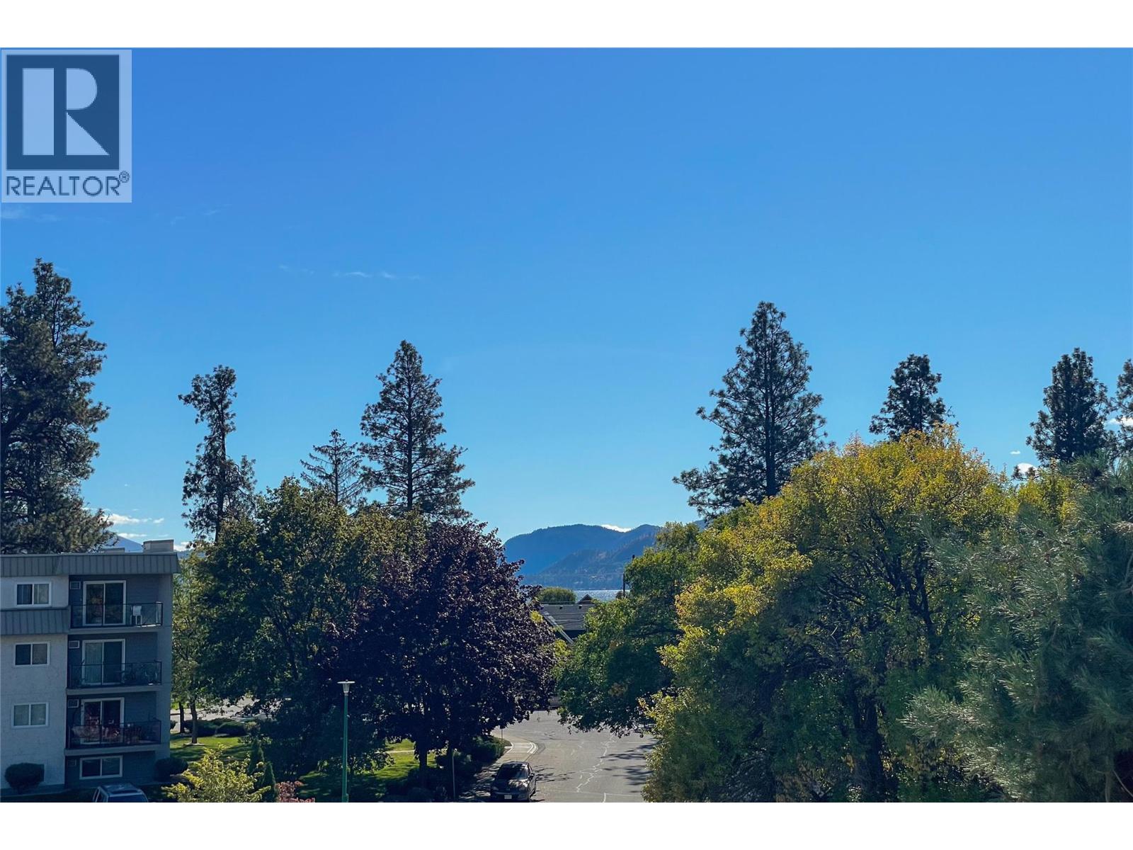 #413 150 Skaha Place - 26
