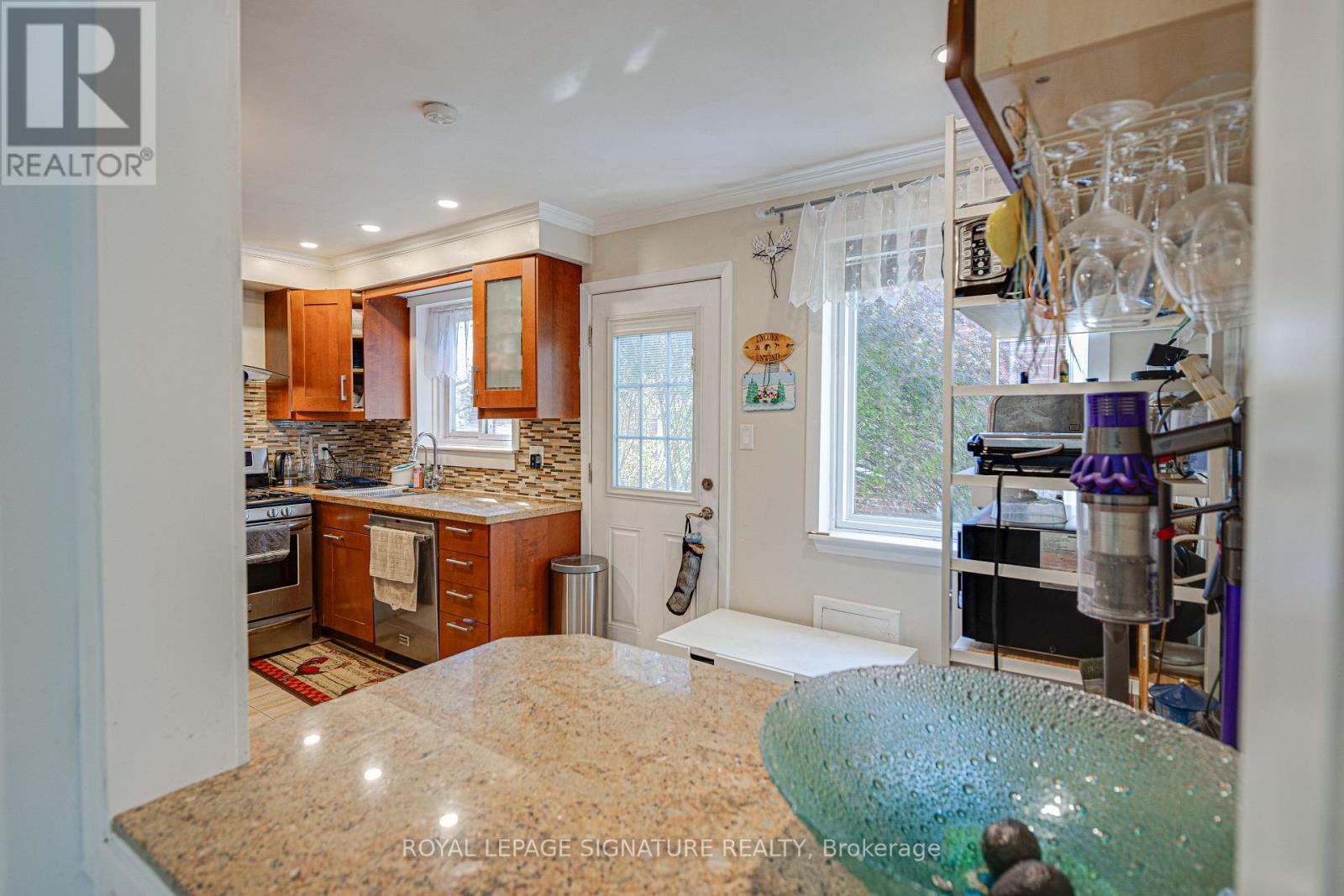 45 Fenelon Drive, Toronto, ON photo 10