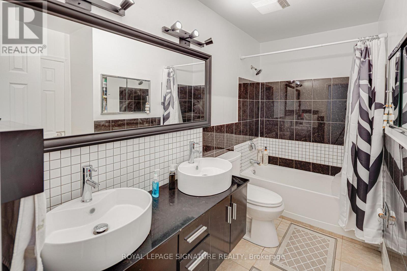 45 Fenelon Drive, Toronto, ON photo 14