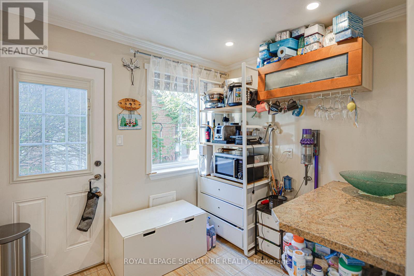 45 Fenelon Drive, Toronto, ON photo 11