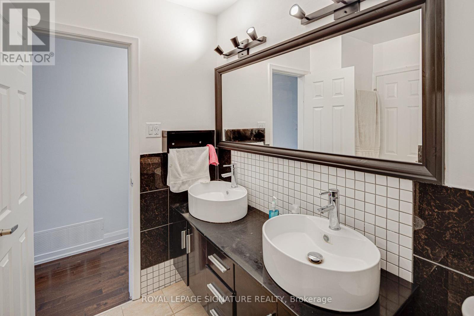 45 Fenelon Drive, Toronto, ON photo 15