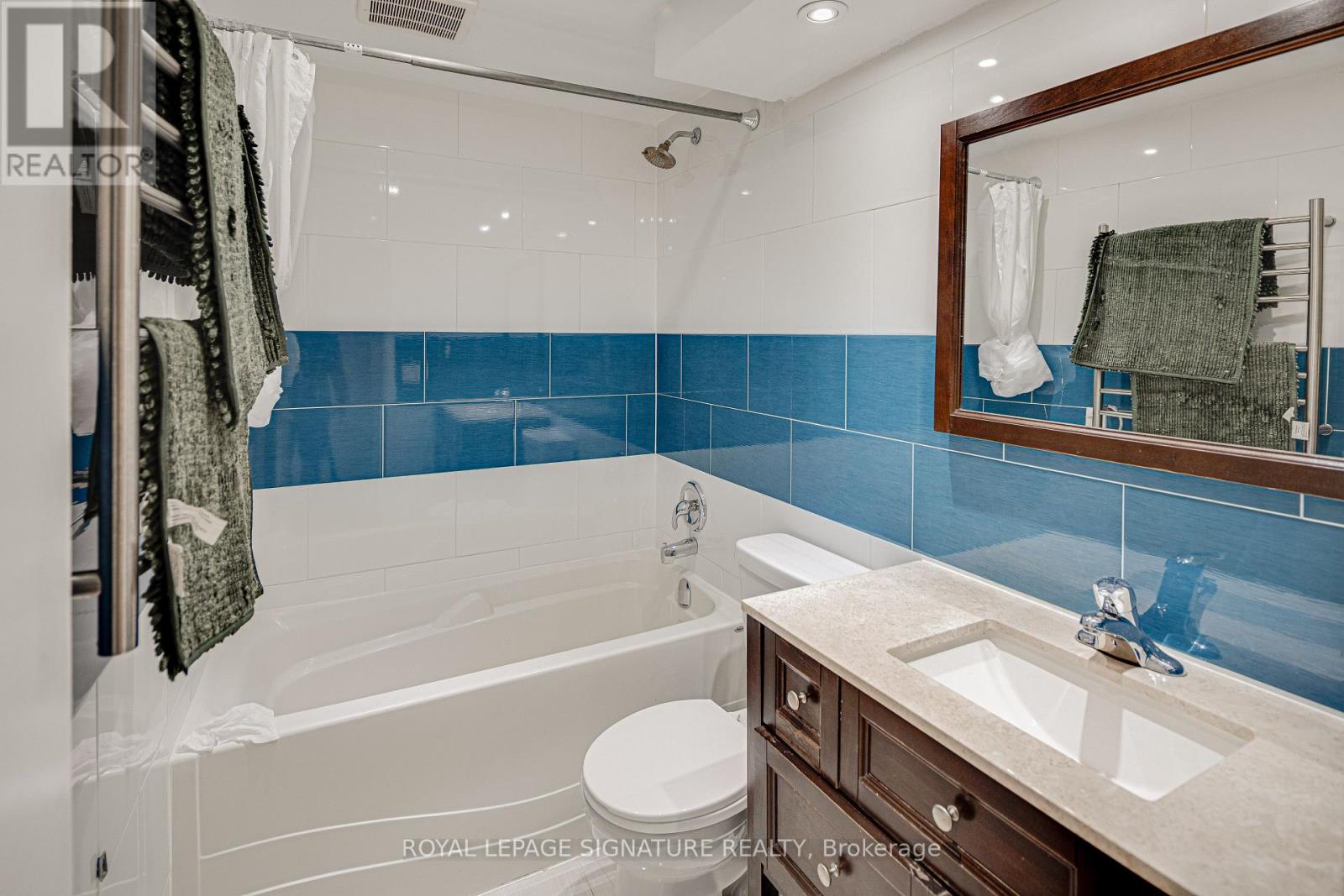 45 FENELON DRIVE - 23