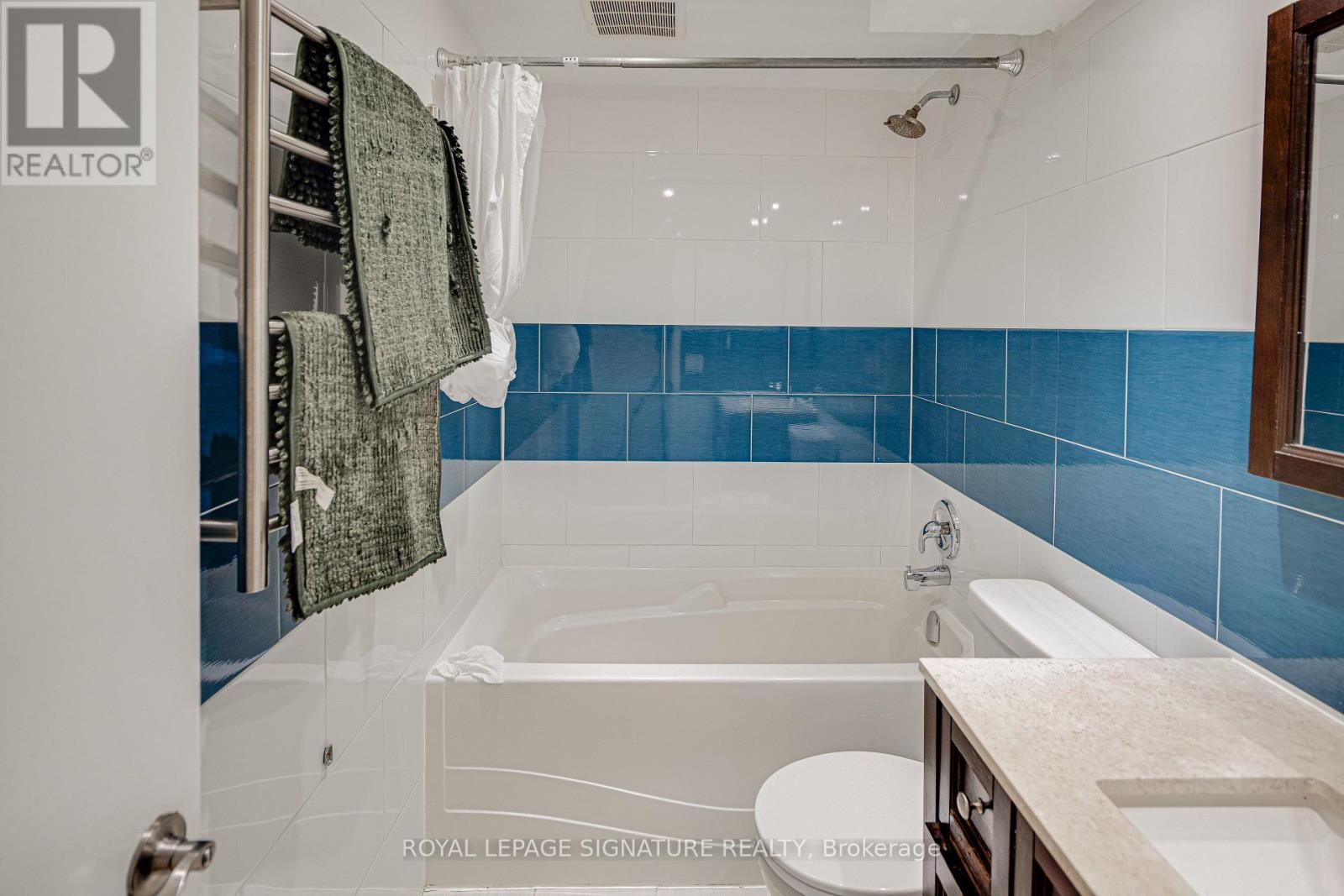 45 FENELON DRIVE - 24